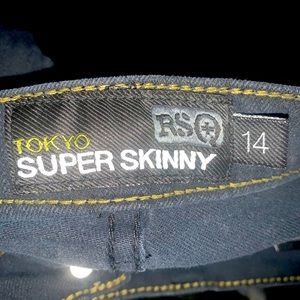 Super skinny jeans